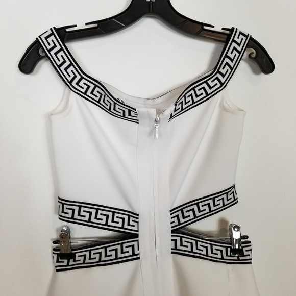 BELLA BARNETT Off Shoulder Dress Sz L White Mini  Sexy Bandage Party Cut Out - Picture 6 of 9